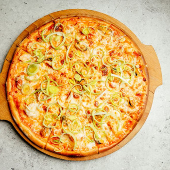 Пицца с креветками