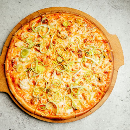 Пицца с креветками