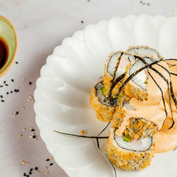 Ролл Том Ям