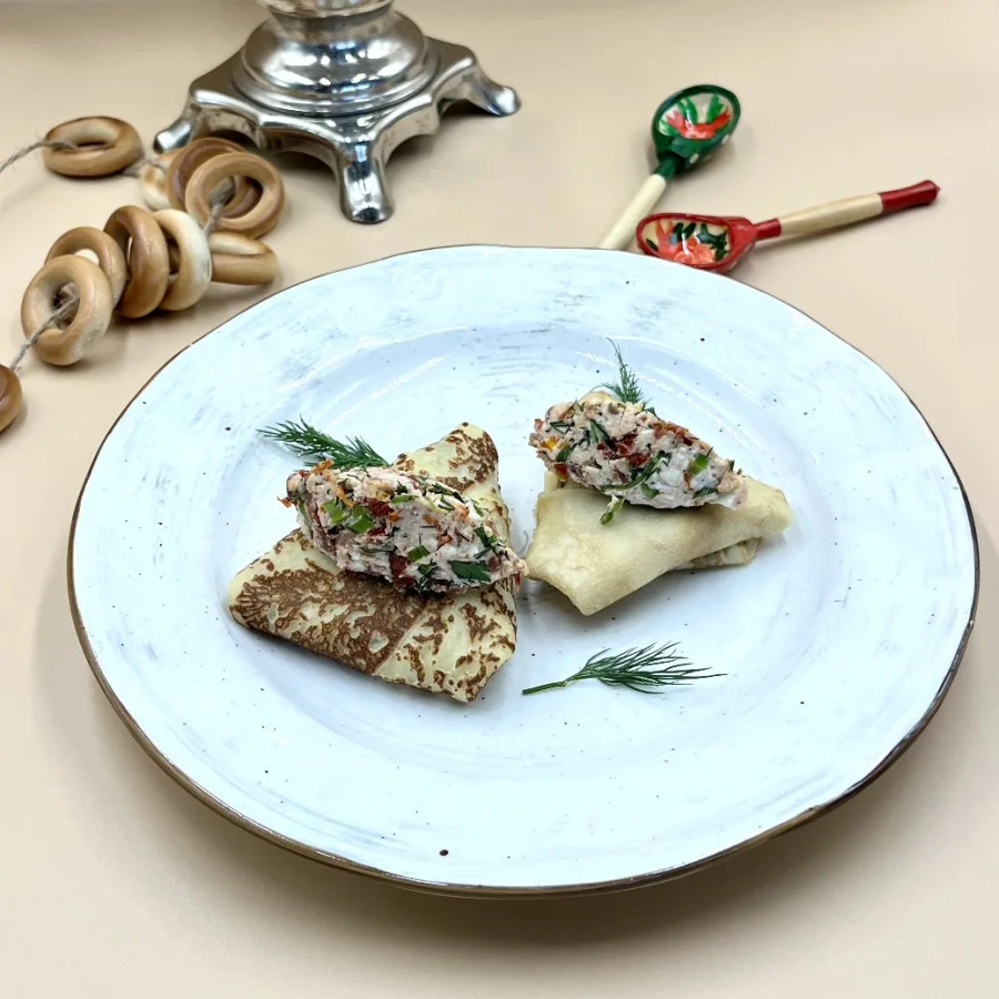 Блинчики с вялеными томатами